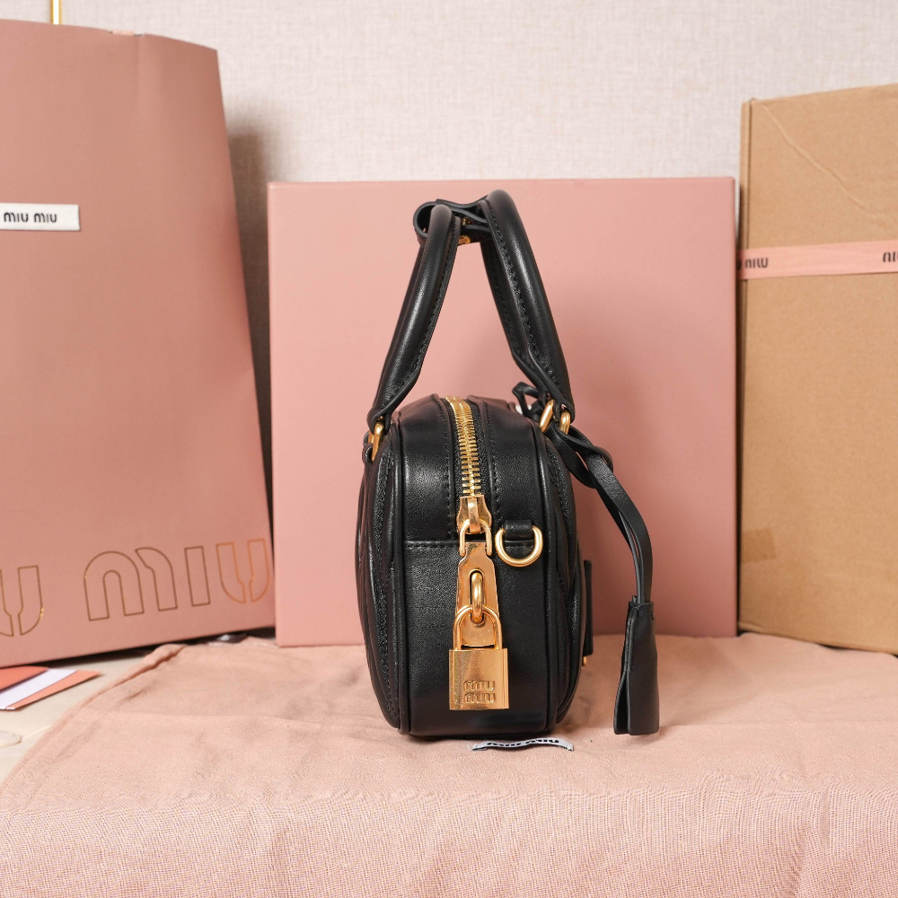 Miu Miu Miu Miu Matelasse Nappa Leather 레플리카 3번 이미지 - Bag | 세미샵 레플리카 사이트