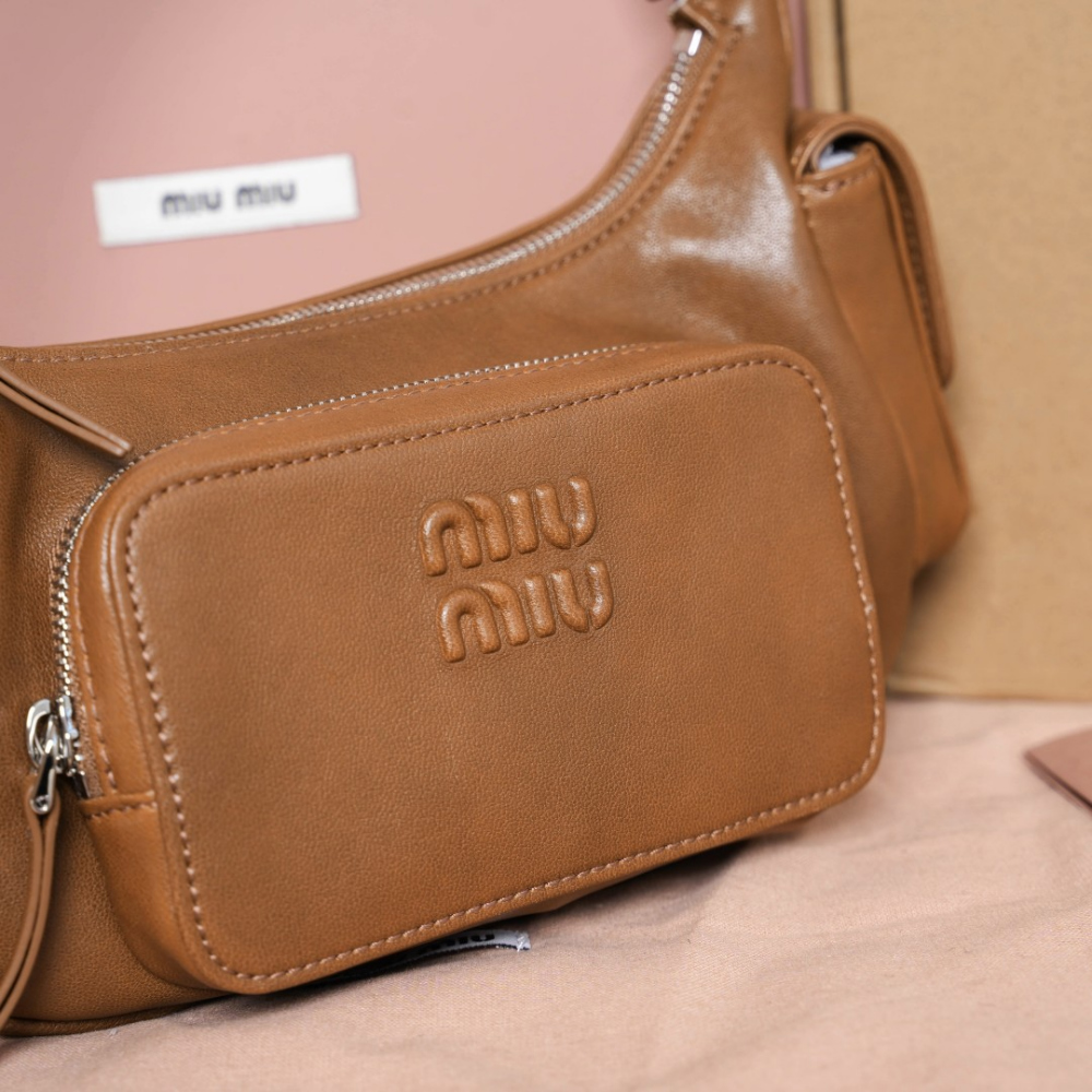 Miu Miu Miu Miu Nappa Leather Pocket 레플리카 6번 이미지 - Bag | 세미샵 레플리카 사이트
