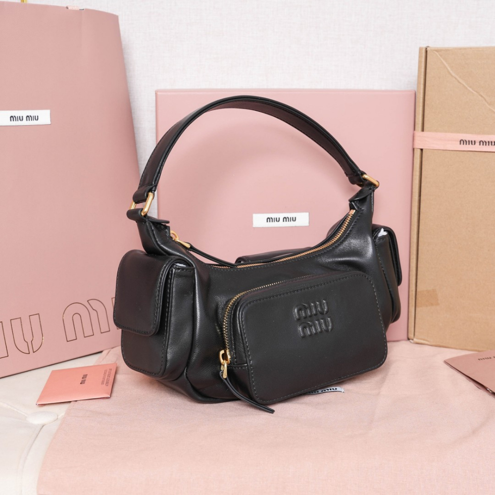 Miu Miu Nappa Leather Pocket - 상세 이미지