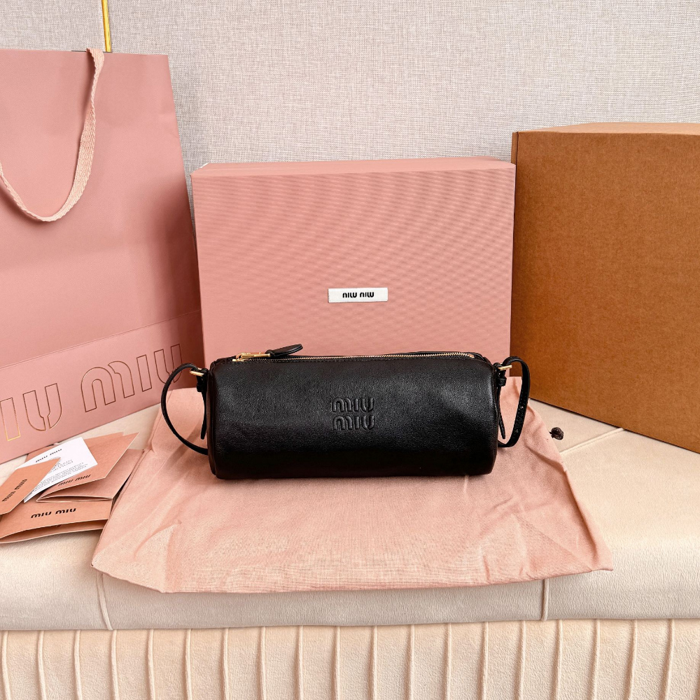 Miu Miu Miu Miu Nappa Leather Pouch 레플리카 1번 이미지 - Bag | 세미샵 레플리카 사이트