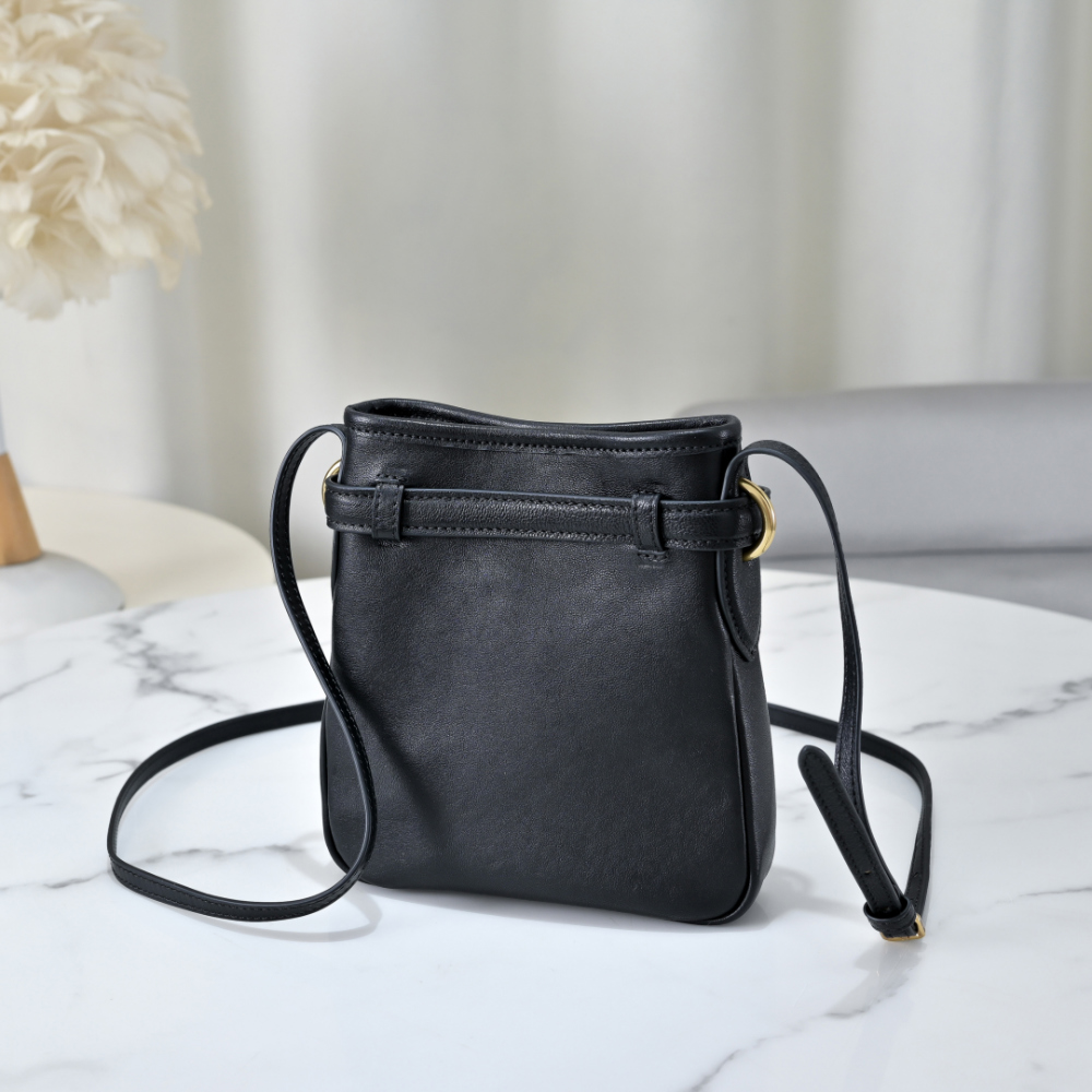 Miu Miu Nappa Leather Pouch - 상세 이미지