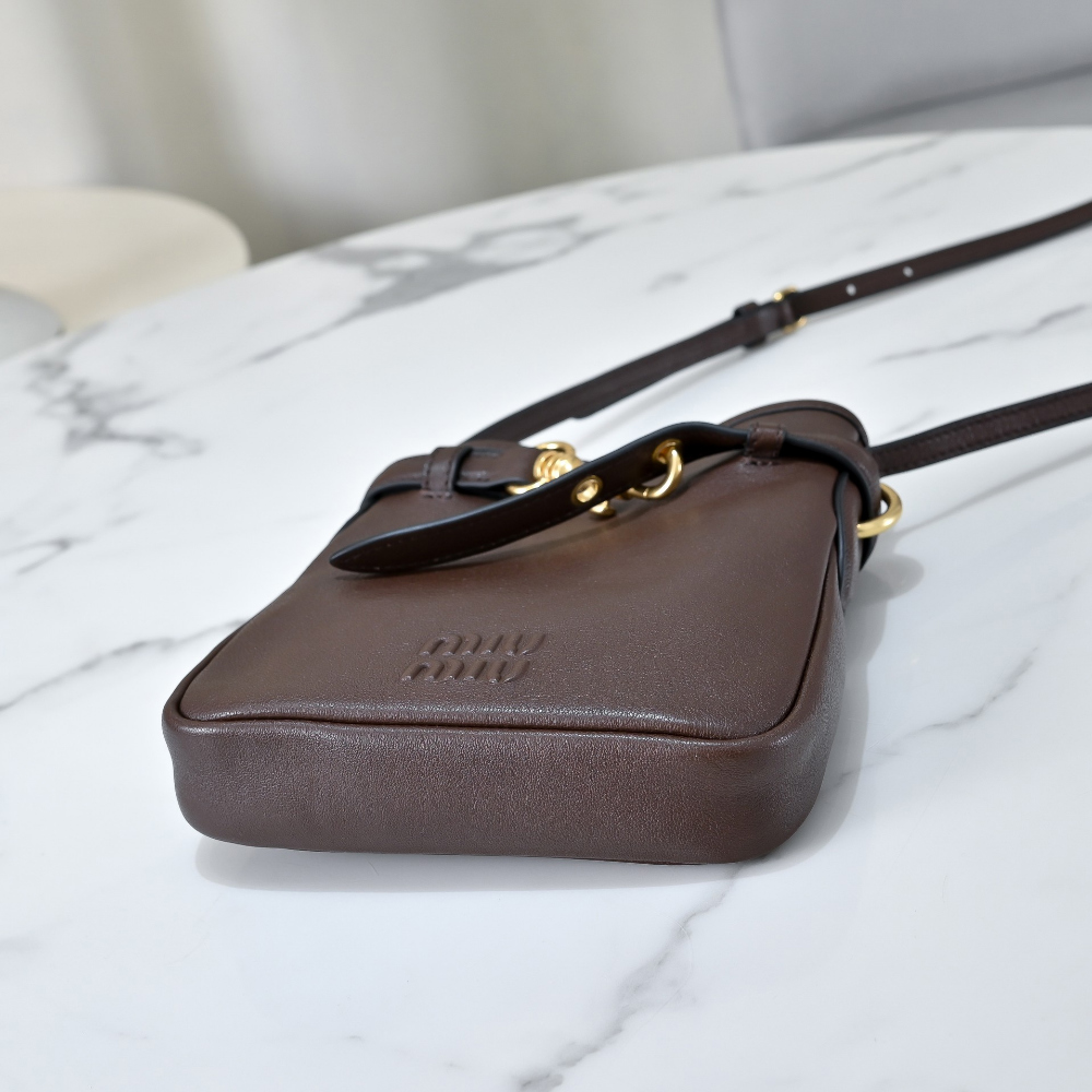 Miu Miu Nappa Leather Pouch - 상세 이미지