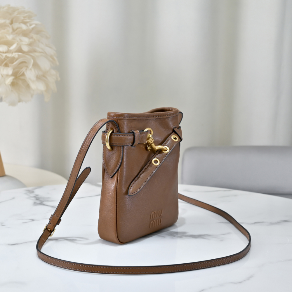Miu Miu Nappa Leather Pouch - 상세 이미지