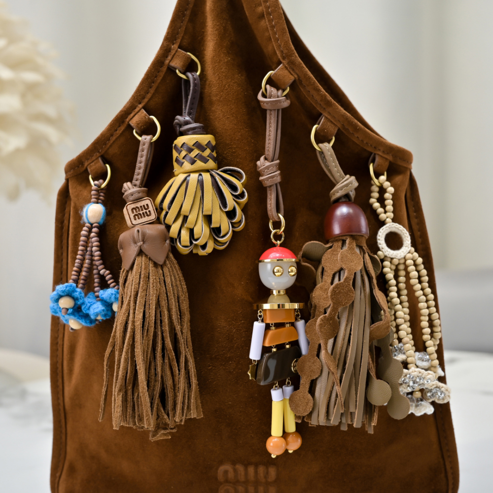 Miu Miu Miu Miu Suede With Trick 레플리카 14번 이미지 - Bag | 세미샵 레플리카 사이트