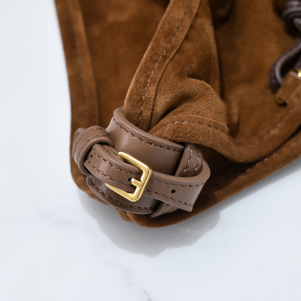 Miu Miu Miu Miu Suede With Trick 레플리카 16번 이미지 - Bag | 세미샵 레플리카 사이트