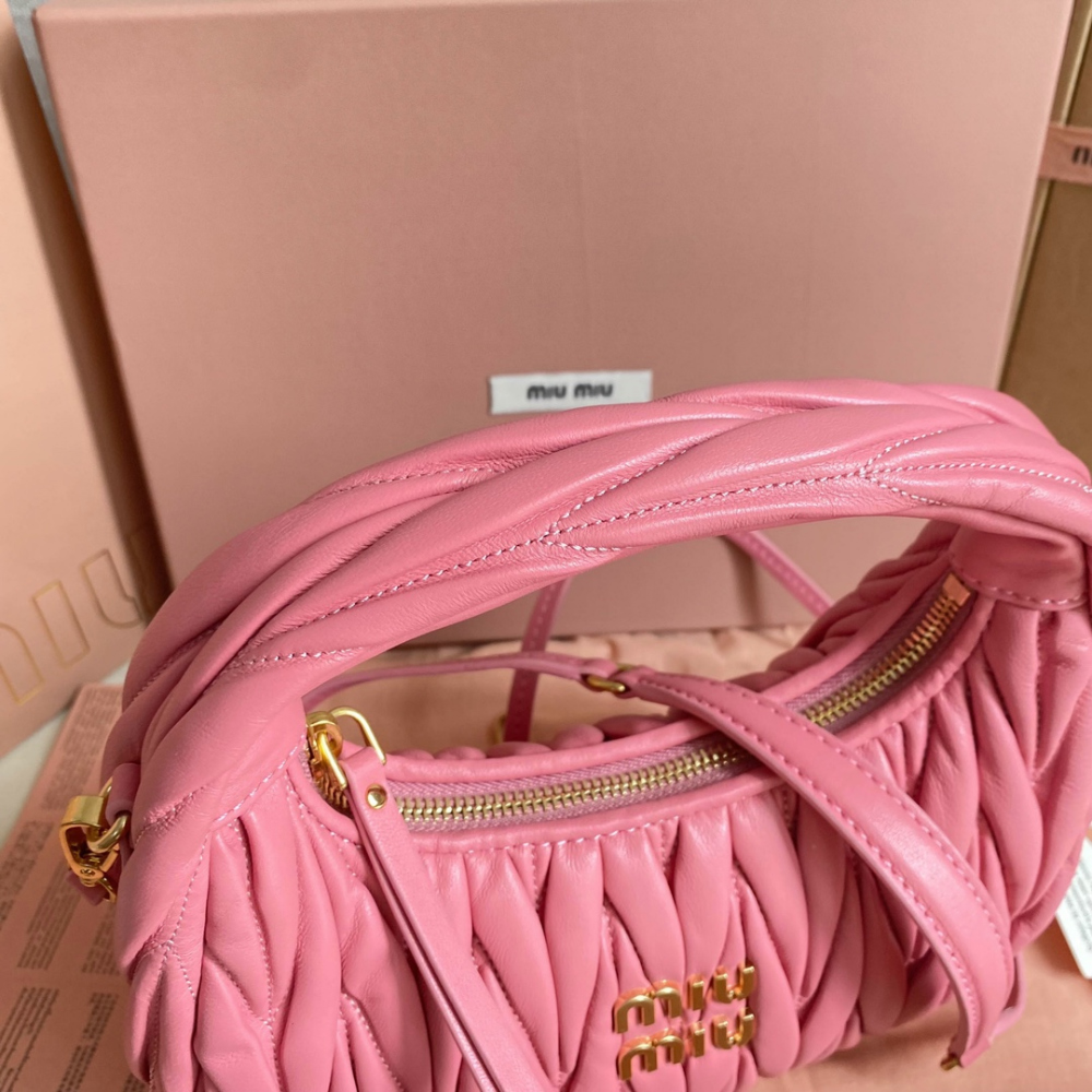 Miu Miu Miu Miu Wander Matelasse Nappa Leather Hobo 레플리카 5번 이미지 - Bag | 세미샵 레플리카 사이트