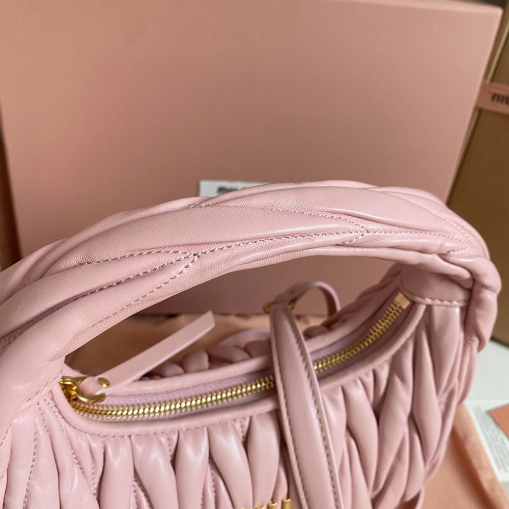 Miu Miu Miu Miu Wander Matelasse Nappa Leather Hobo 레플리카 6번 이미지 - Bag | 세미샵 레플리카 사이트