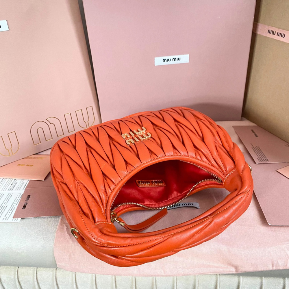 Miu Miu Miu Miu Wander Matelasse Nappa Leather Hobo 레플리카 7번 이미지 - Bag | 세미샵 레플리카 사이트