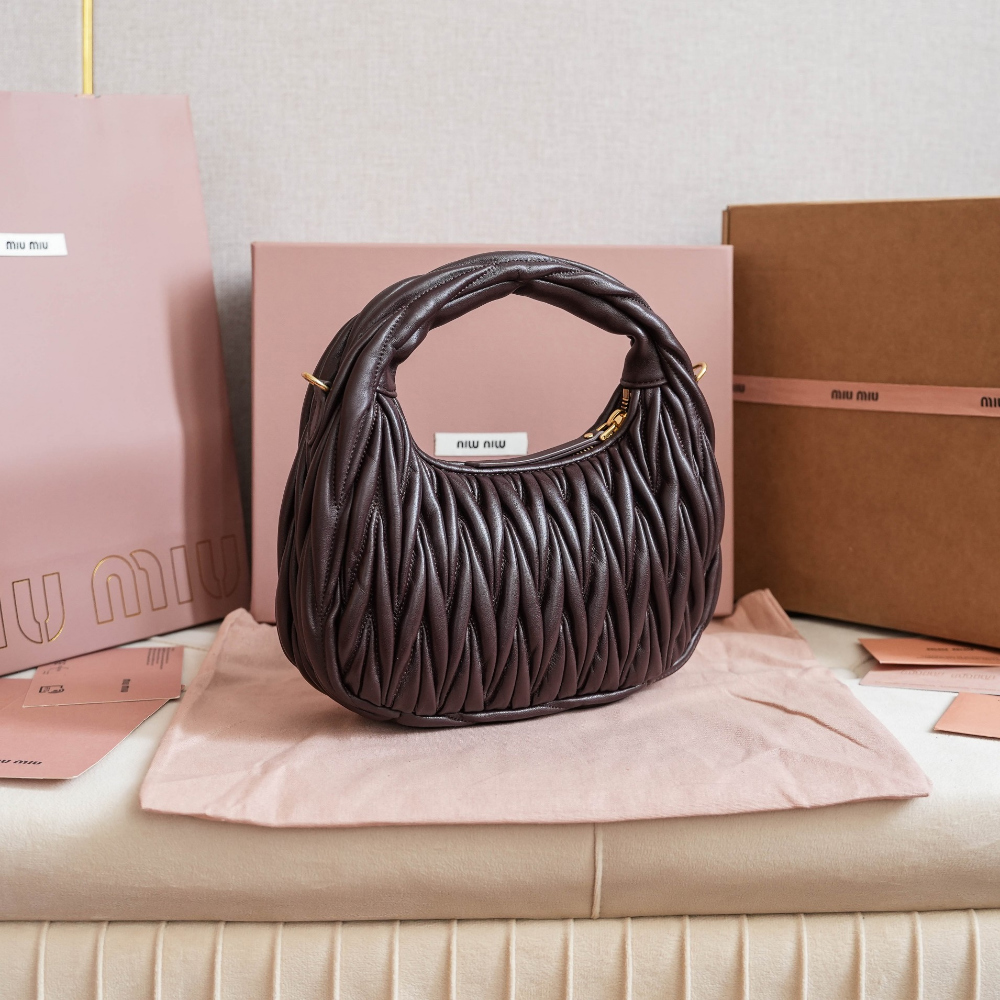 Miu Miu Miu Miu Wander Matelasse Nappa Leather Hobo 레플리카 2번 이미지 - Bag | 세미샵 레플리카 사이트