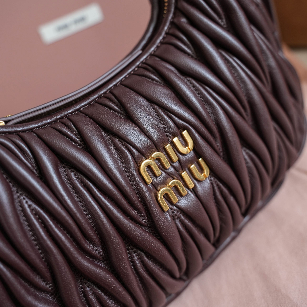 Miu Miu Miu Miu Wander Matelasse Nappa Leather Hobo 레플리카 5번 이미지 - Bag | 세미샵 레플리카 사이트