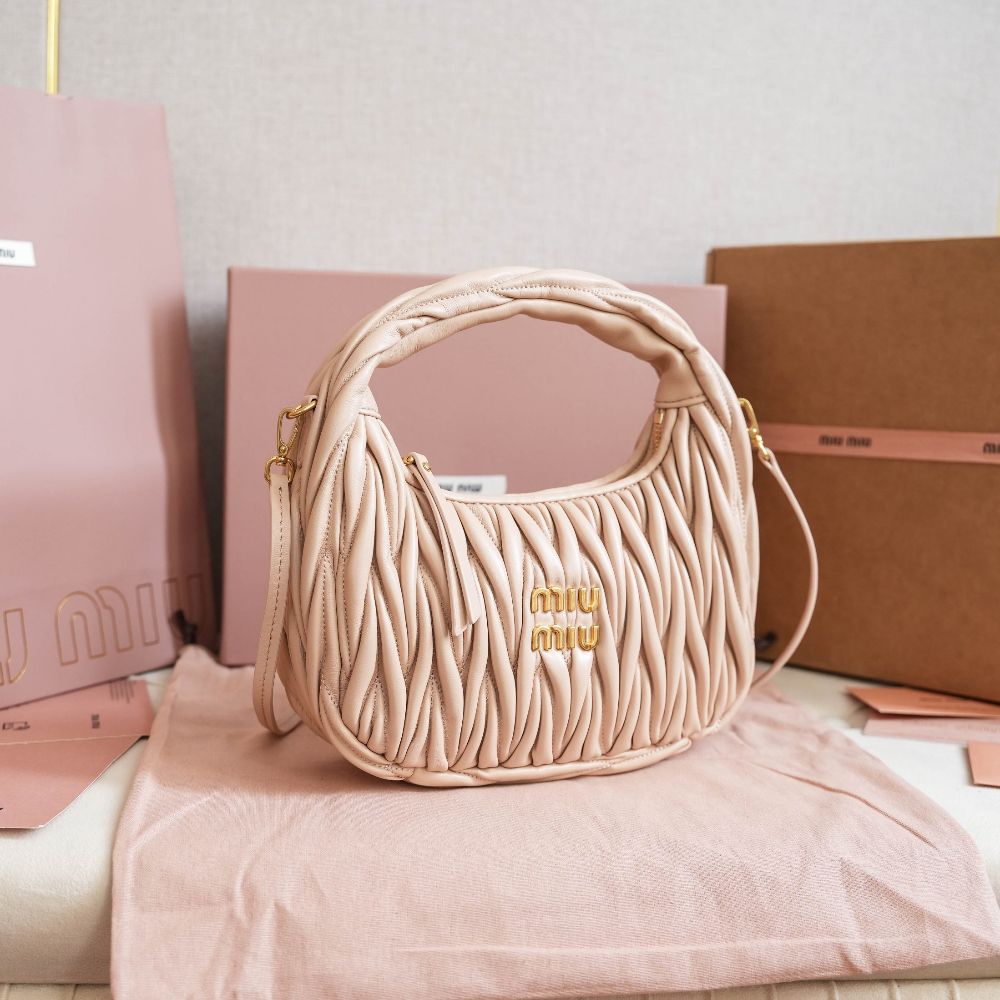 Miu Miu Miu Miu Wander Matelasse Nappa Leather Hobo 레플리카 2번 이미지 - Bag | 세미샵 레플리카 사이트