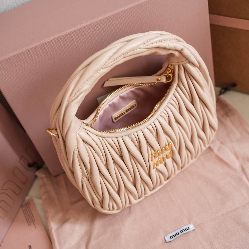 Miu Miu Miu Miu Wander Matelasse Nappa Leather Hobo 레플리카 7번 이미지 - Bag | 세미샵 레플리카 사이트