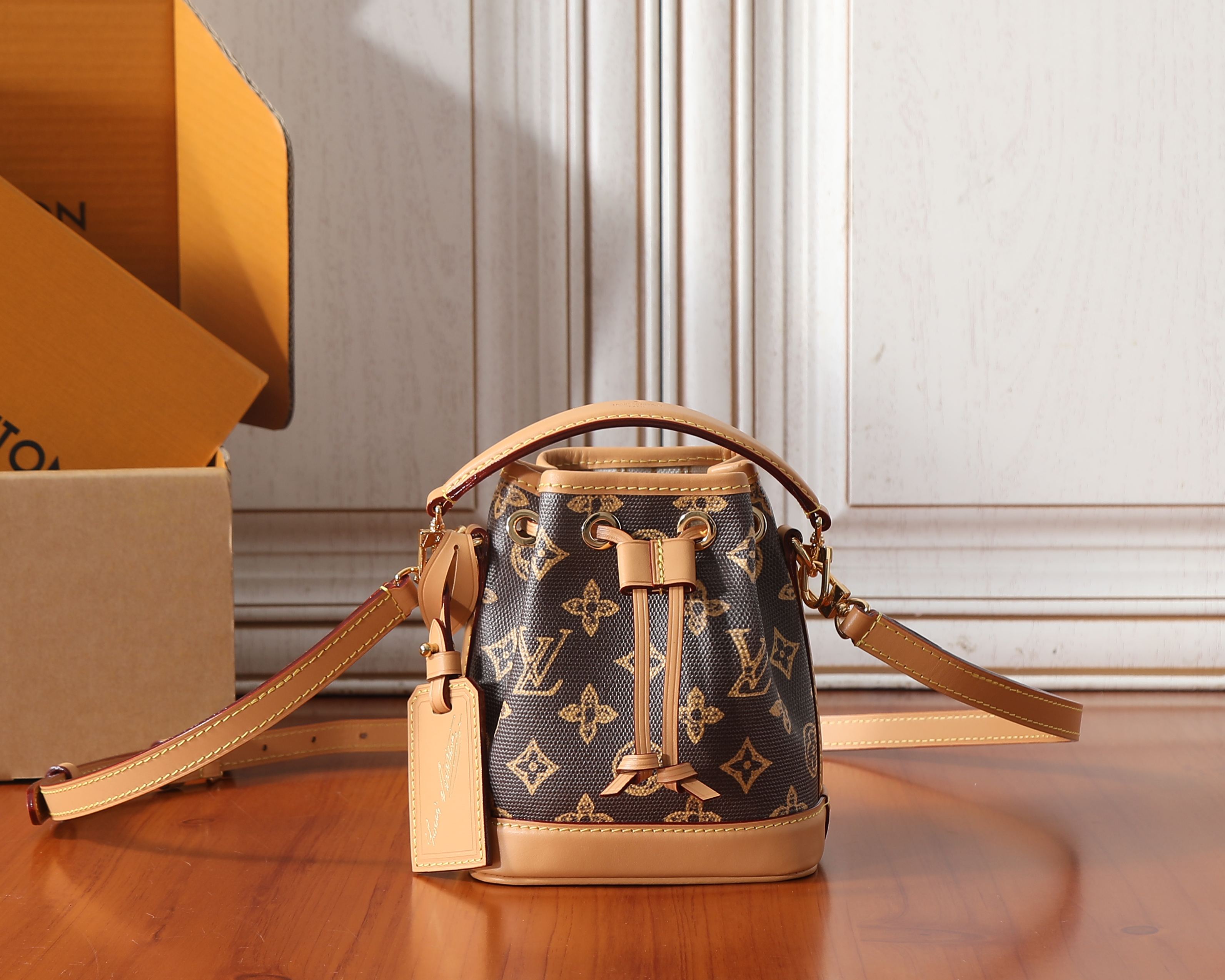 루이비통 나노 노에 1번 이미지