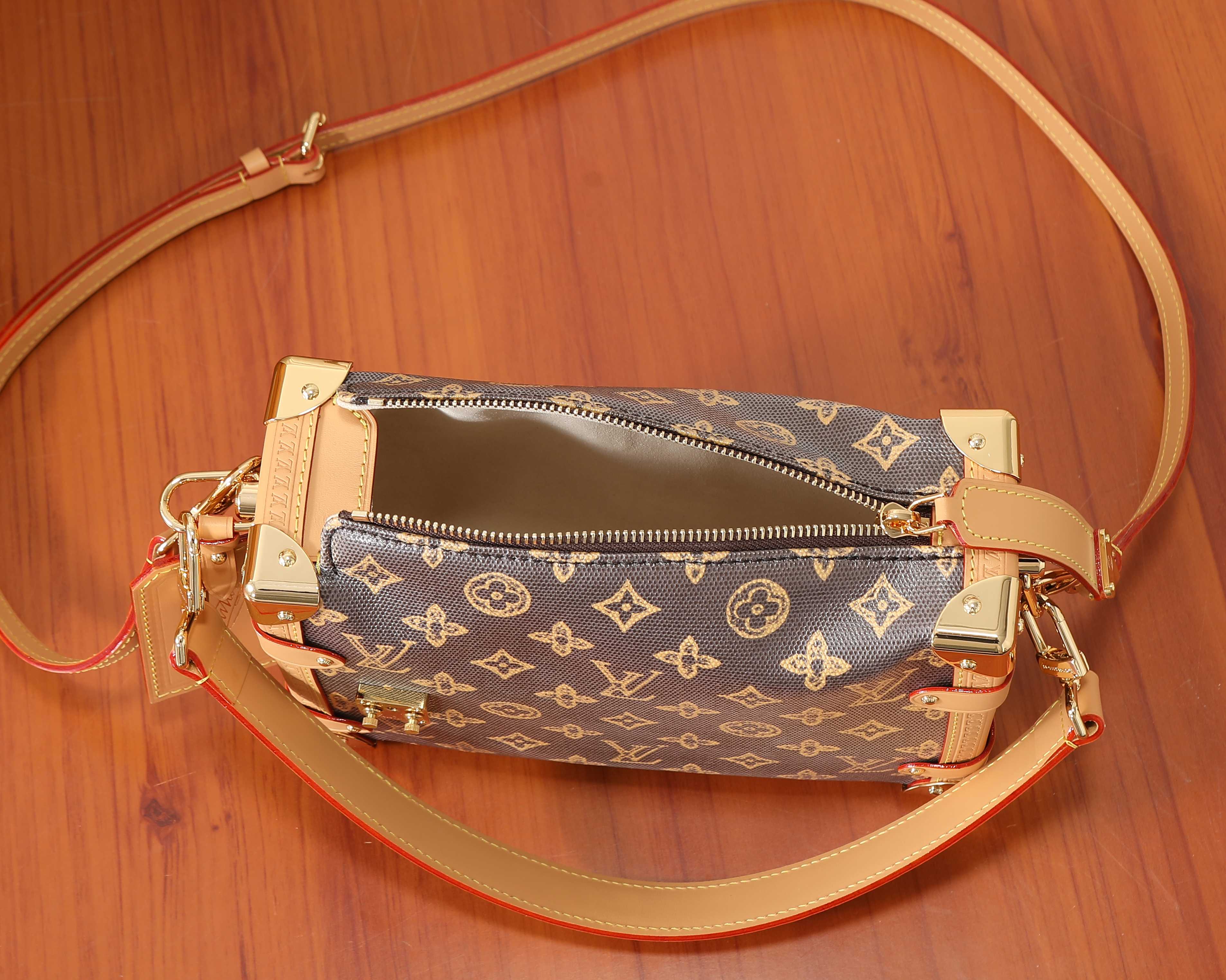 루이비통 사이드 트렁크 MM 8번 이미지