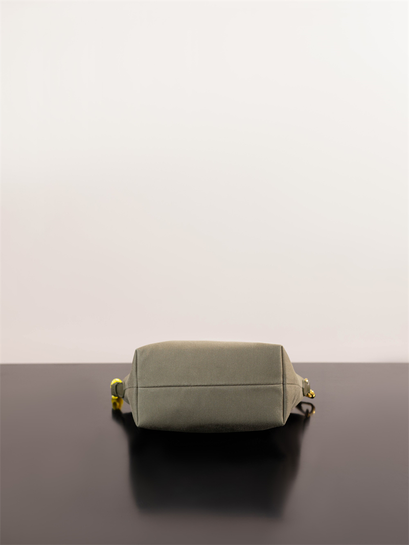 미우미우 미우미우 개버딘 파우치 올리브 그린 5NE841 레플리카 7번 이미지 - Bag | 세미샵 레플리카 사이트