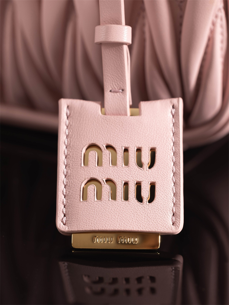 미우미우 미우미우 아르카디 마테라쎄 나파 가죽 토트 백 5BB123 레플리카 10번 이미지 - Bag | 세미샵 레플리카 사이트