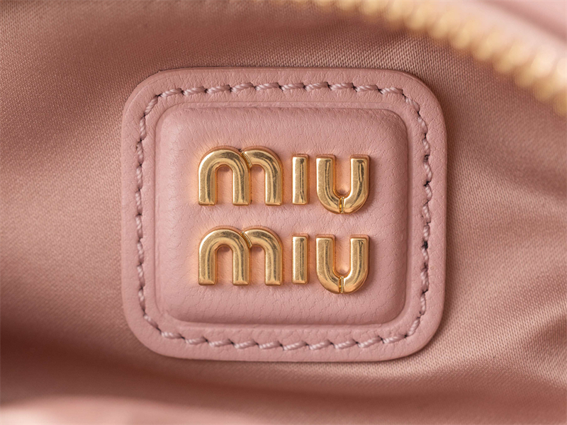 미우미우 미우미우 아르카디 마테라쎄 나파 가죽 토트 백 5BB123 레플리카 14번 이미지 - Bag | 세미샵 레플리카 사이트