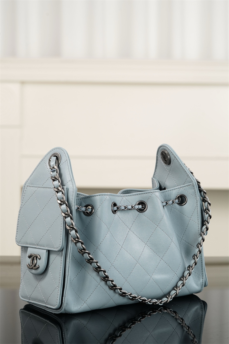 샤넬 샤넬 26C 25 미니 호보 백 그레인드 카프스킨 골드 메탈 라이트 블루 레플리카 10번 이미지 - Bag | 세미샵 레플리카 사이트