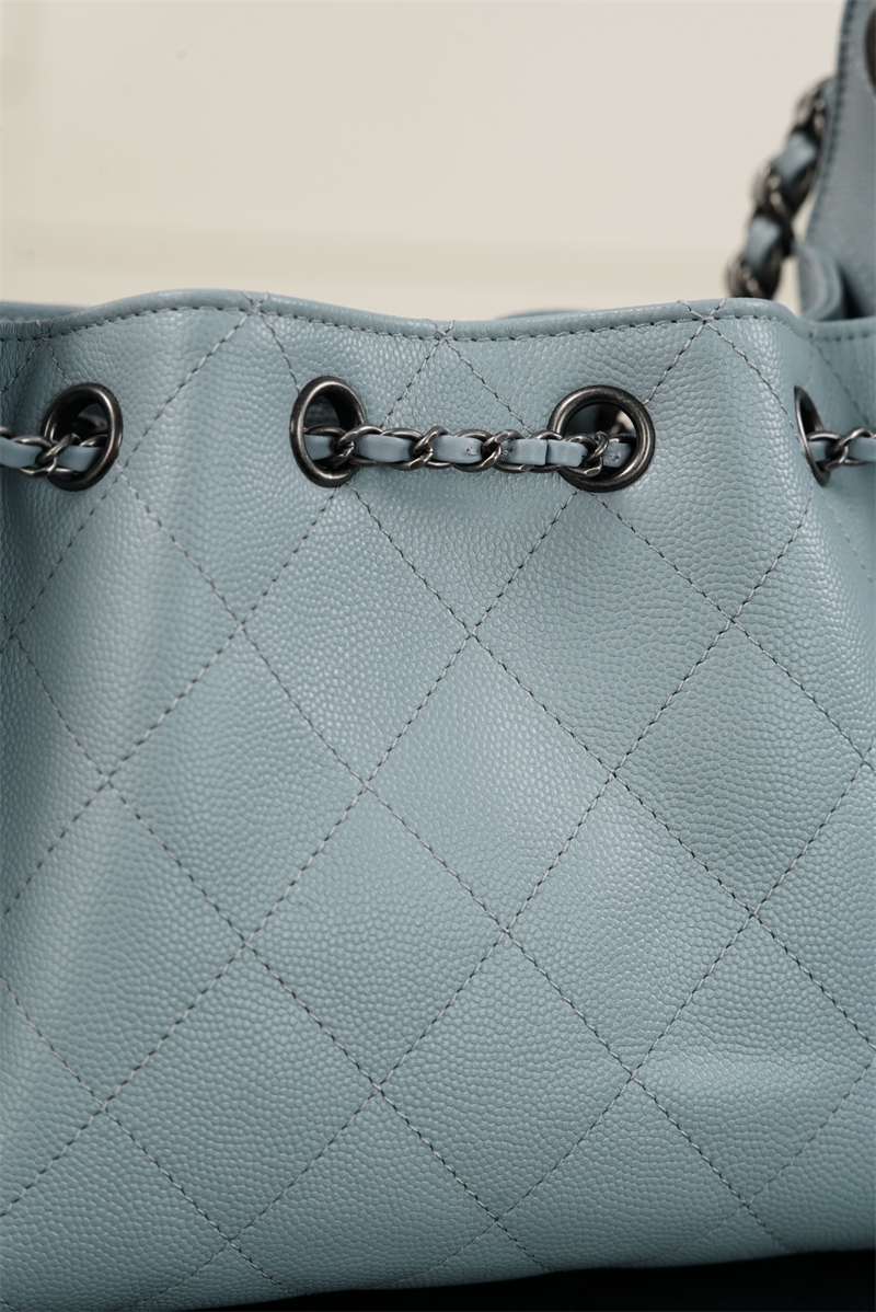 샤넬 샤넬 26C 25 미니 호보 백 그레인드 카프스킨 골드 메탈 라이트 블루 레플리카 18번 이미지 - Bag | 세미샵 레플리카 사이트