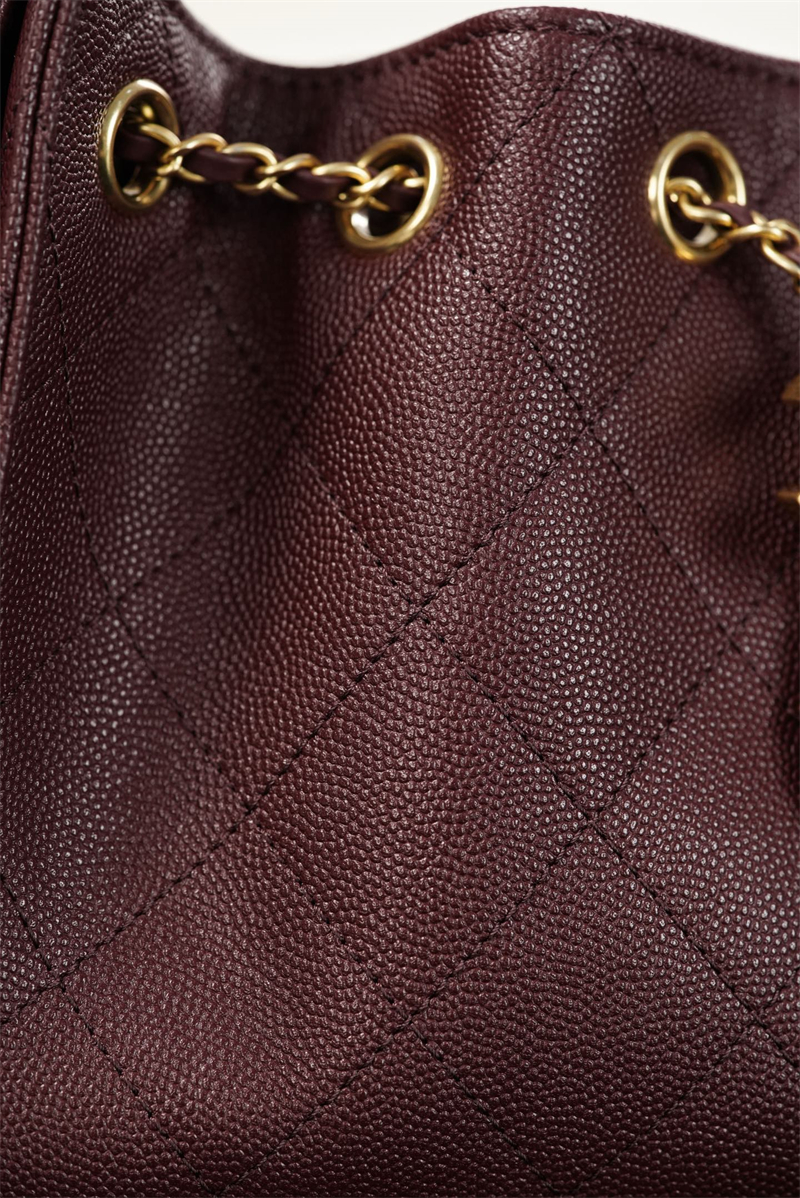 샤넬 샤넬 26C 25 미니 호보 백 그레인드 카프스킨 골드 메탈 버건디 레플리카 16번 이미지 - Bag | 세미샵 레플리카 사이트