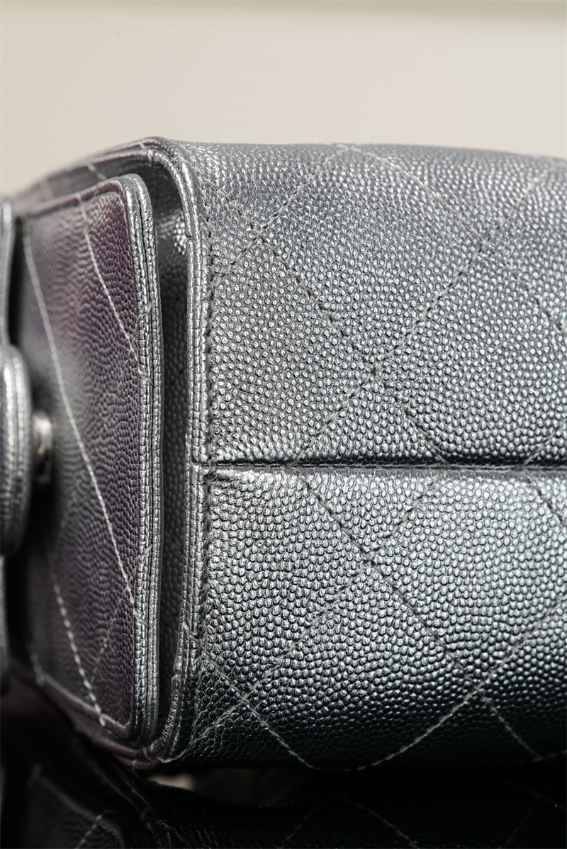 샤넬 샤넬 26C 25 미니 호보 백 그레인드 카프스킨 골드 메탈 실버 레플리카 14번 이미지 - Bag | 세미샵 레플리카 사이트