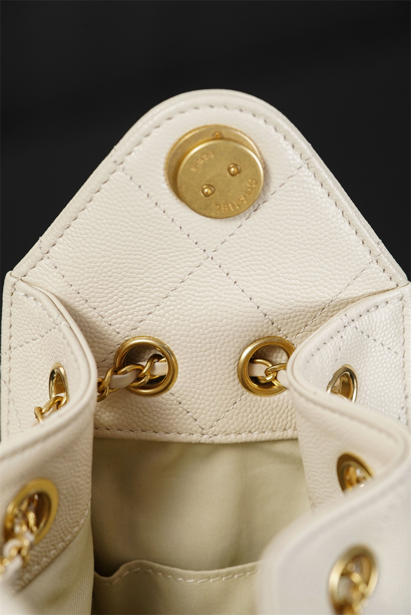 샤넬 샤넬 26C 25 미니 호보 백 그레인드 카프스킨 골드 메탈 화이트 레플리카 4번 이미지 - Bag | 세미샵 레플리카 사이트