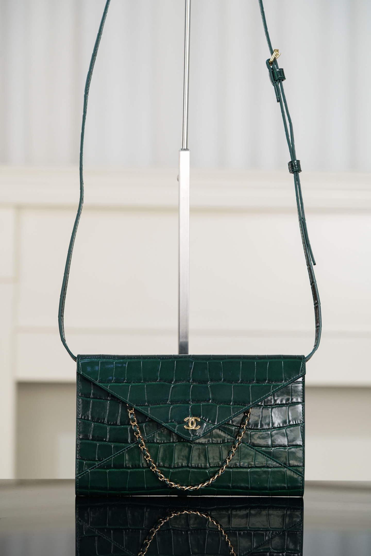 샤넬 엘리게이터 엔벨로프 플랩백