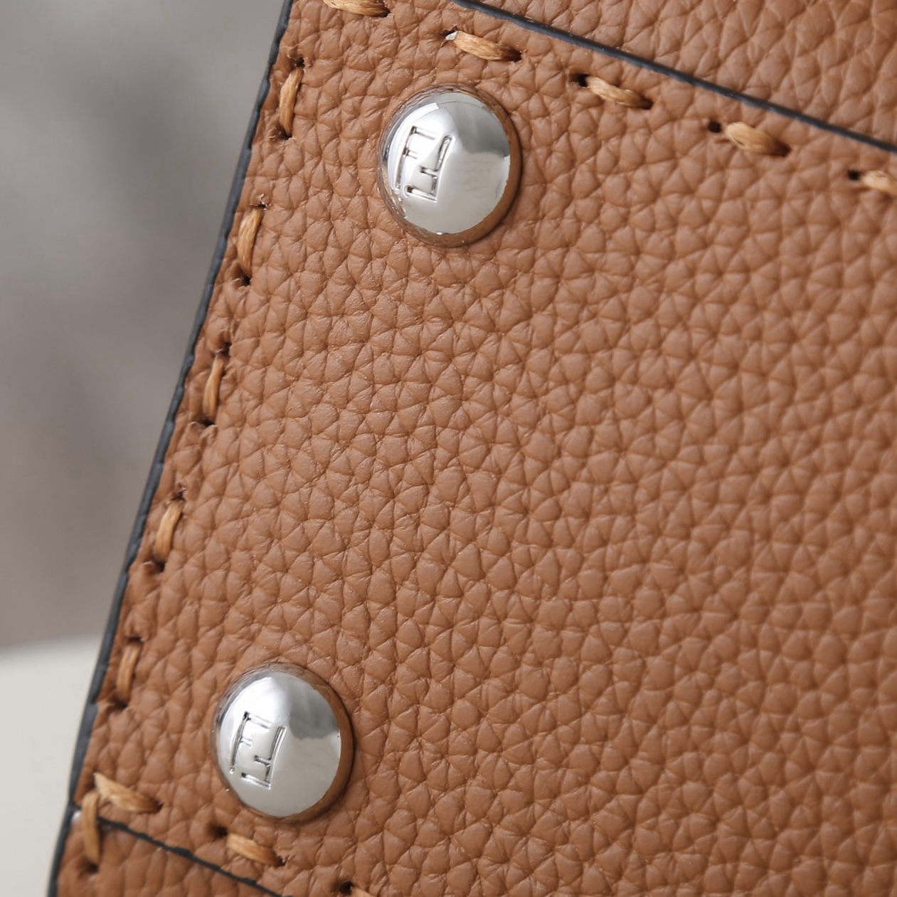 펜디 미니 피카부 아이씨 유 4번 이미지