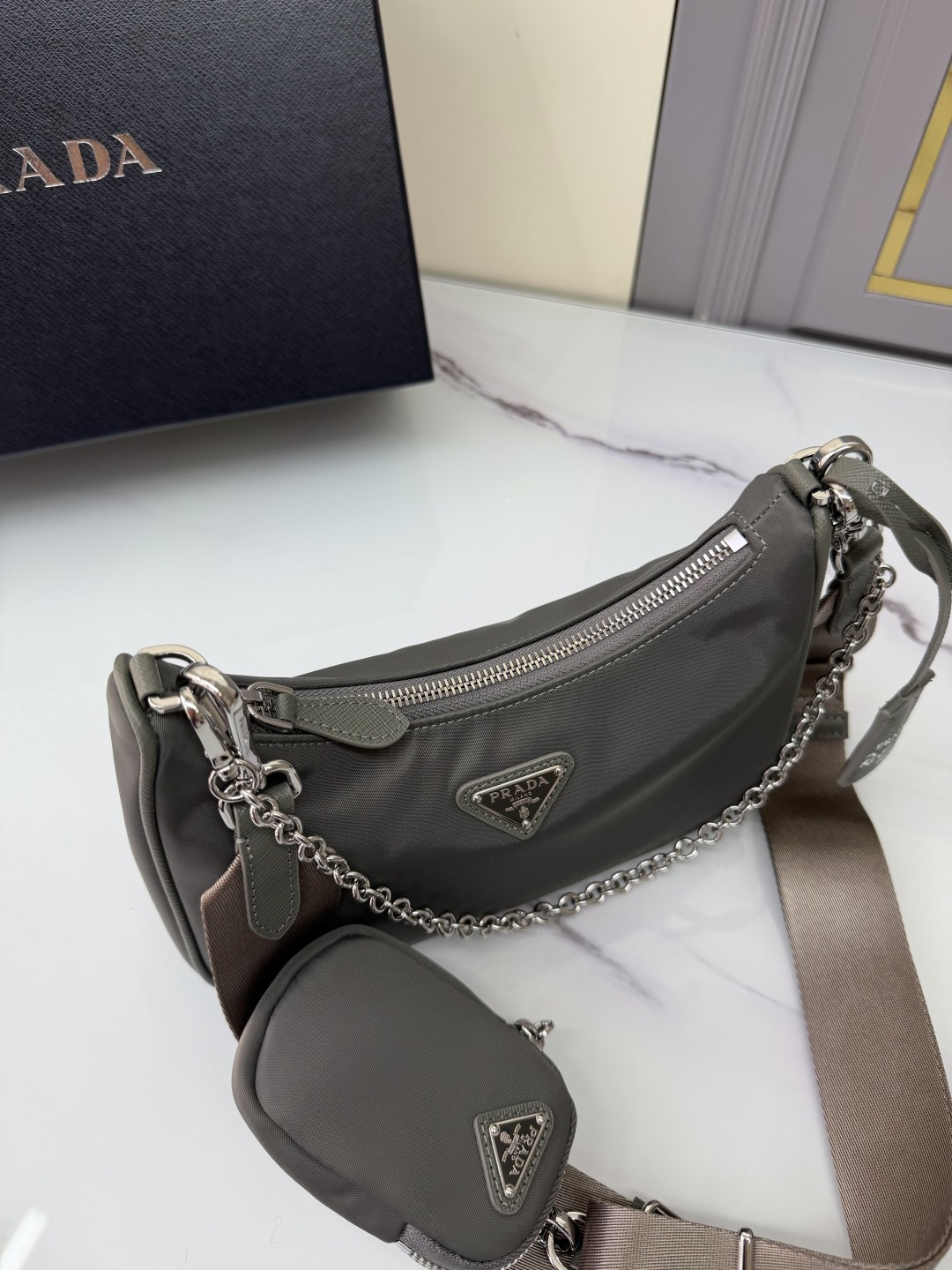 프라다 2005 리에디션 리나일론 숄더백 6번 이미지