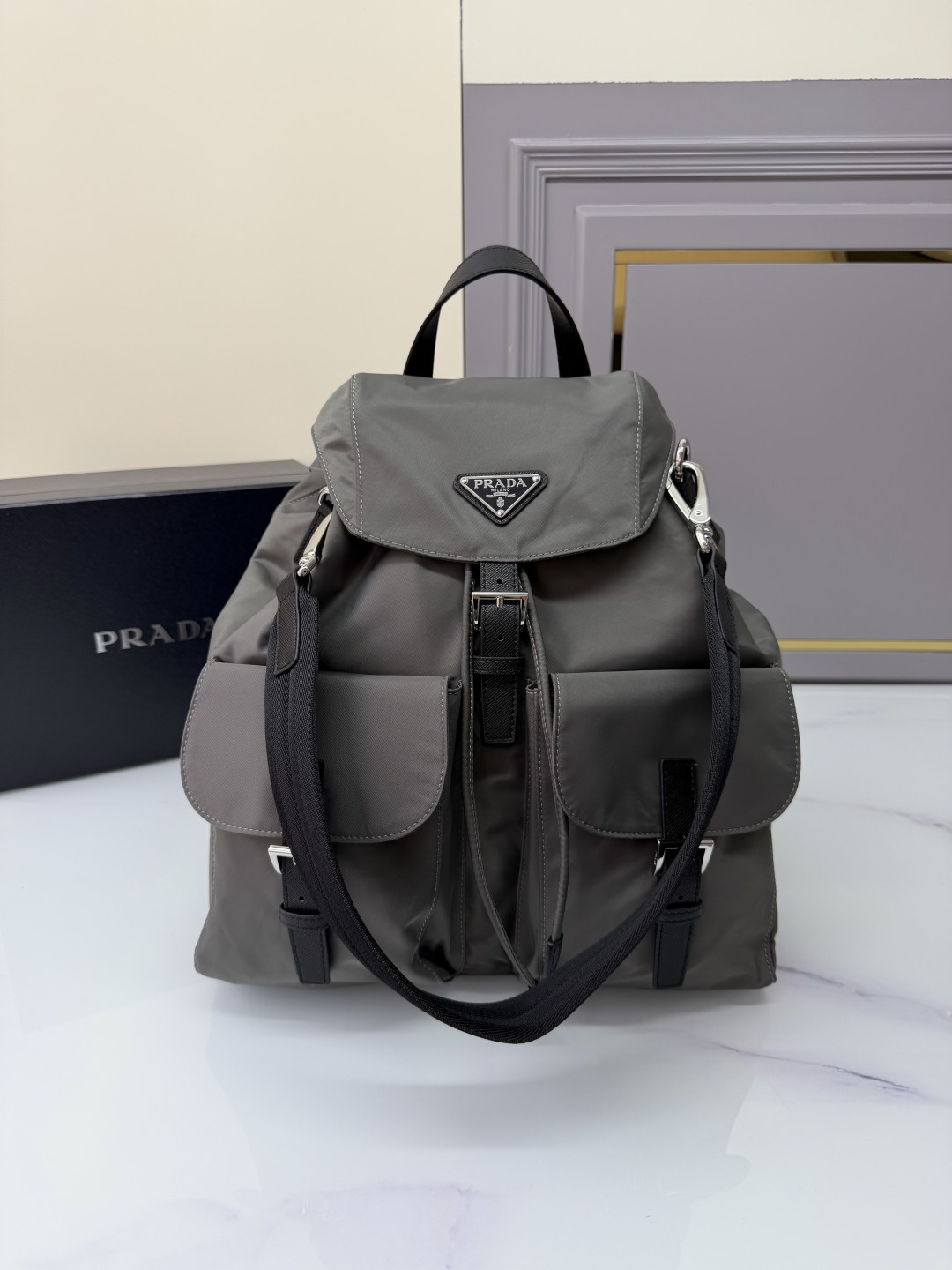 프라다 리나일론 백팩