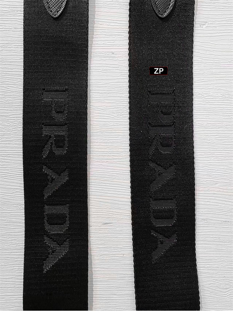 프라다 프라다 리에디션 2005 리나일론 숄더백 레플리카 17번 이미지 - Bag | 세미샵 레플리카 사이트