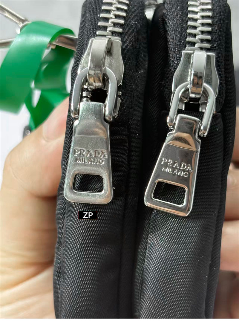 프라다 프라다 리에디션 2005 리나일론 숄더백 레플리카 22번 이미지 - Bag | 세미샵 레플리카 사이트