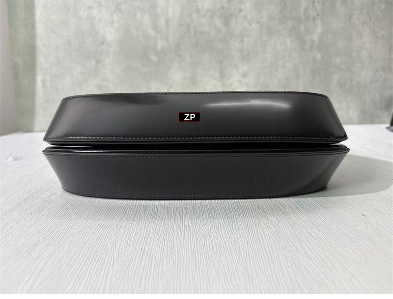 프라다 프라다 클레오 브러시드 레더 숄더백 레플리카 12번 이미지 - Bag | 세미샵 레플리카 사이트