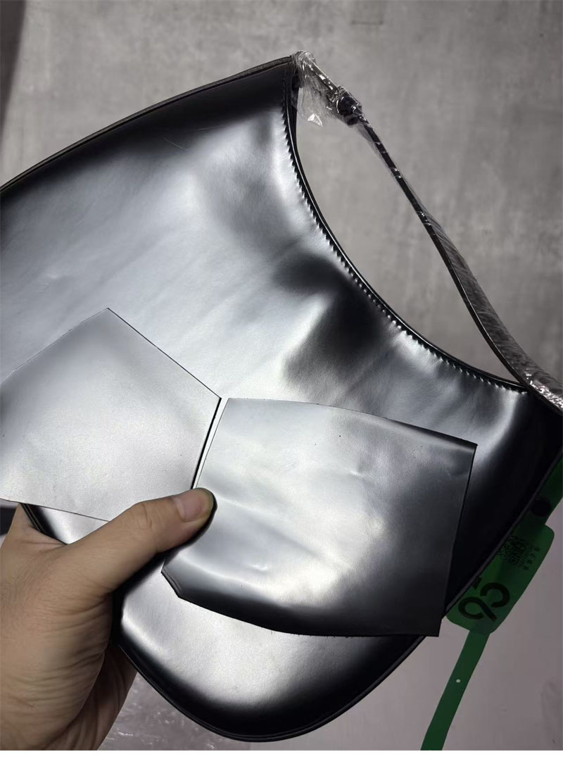 프라다 프라다 클레오 브러시드 레더 숄더백 레플리카 25번 이미지 - Bag | 세미샵 레플리카 사이트