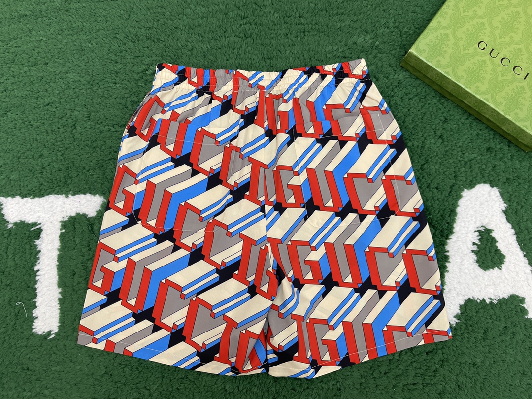 Gucci 구찌 멀티컬러 픽셀 3D 프린트 숏 팬츠 레플리카 7번 이미지 - 의류 | 세미샵 레플리카 사이트