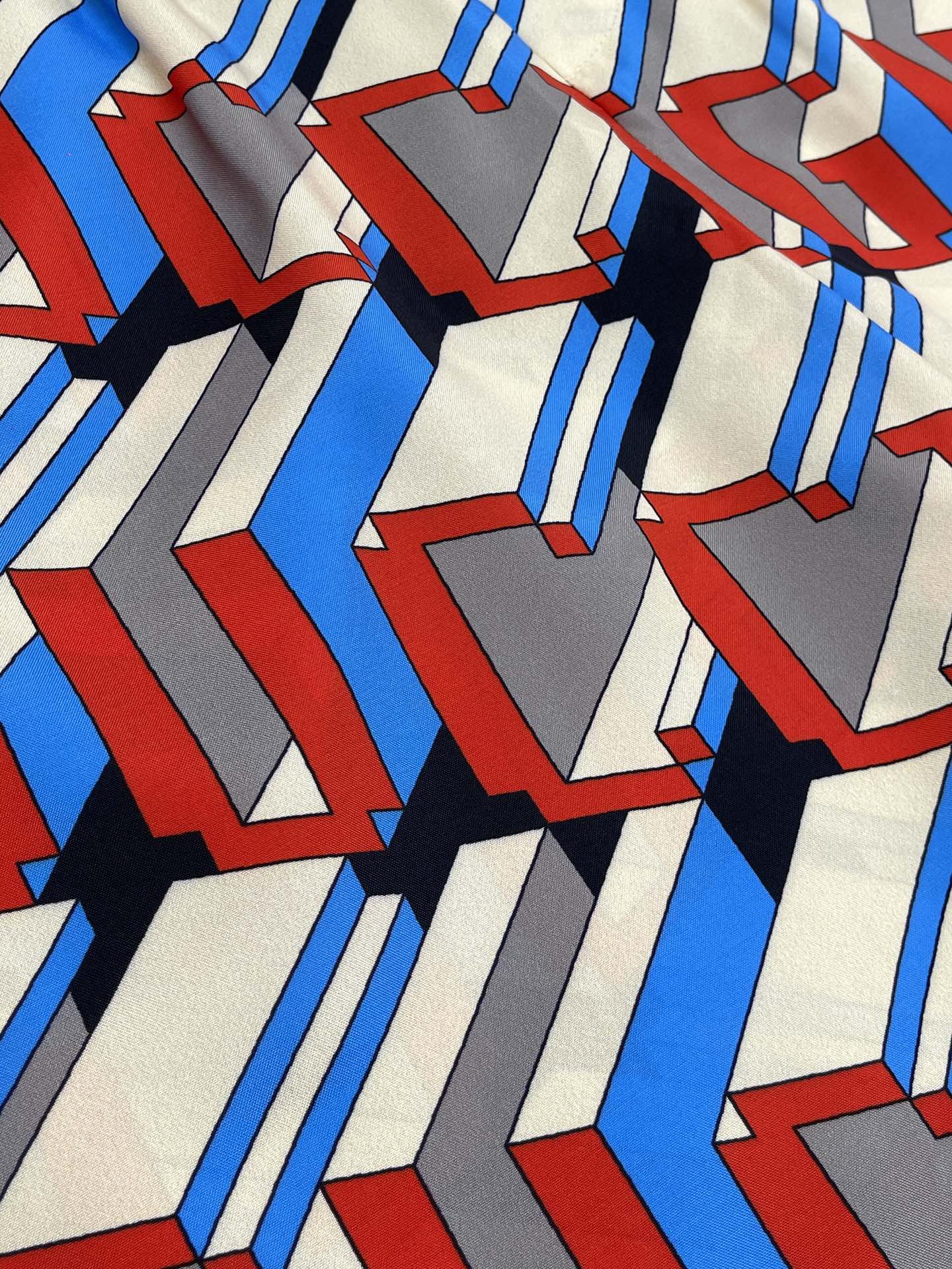 Gucci 구찌 멀티컬러 픽셀 3D 프린트 숏 팬츠 레플리카 12번 이미지 - 의류 | 세미샵 레플리카 사이트