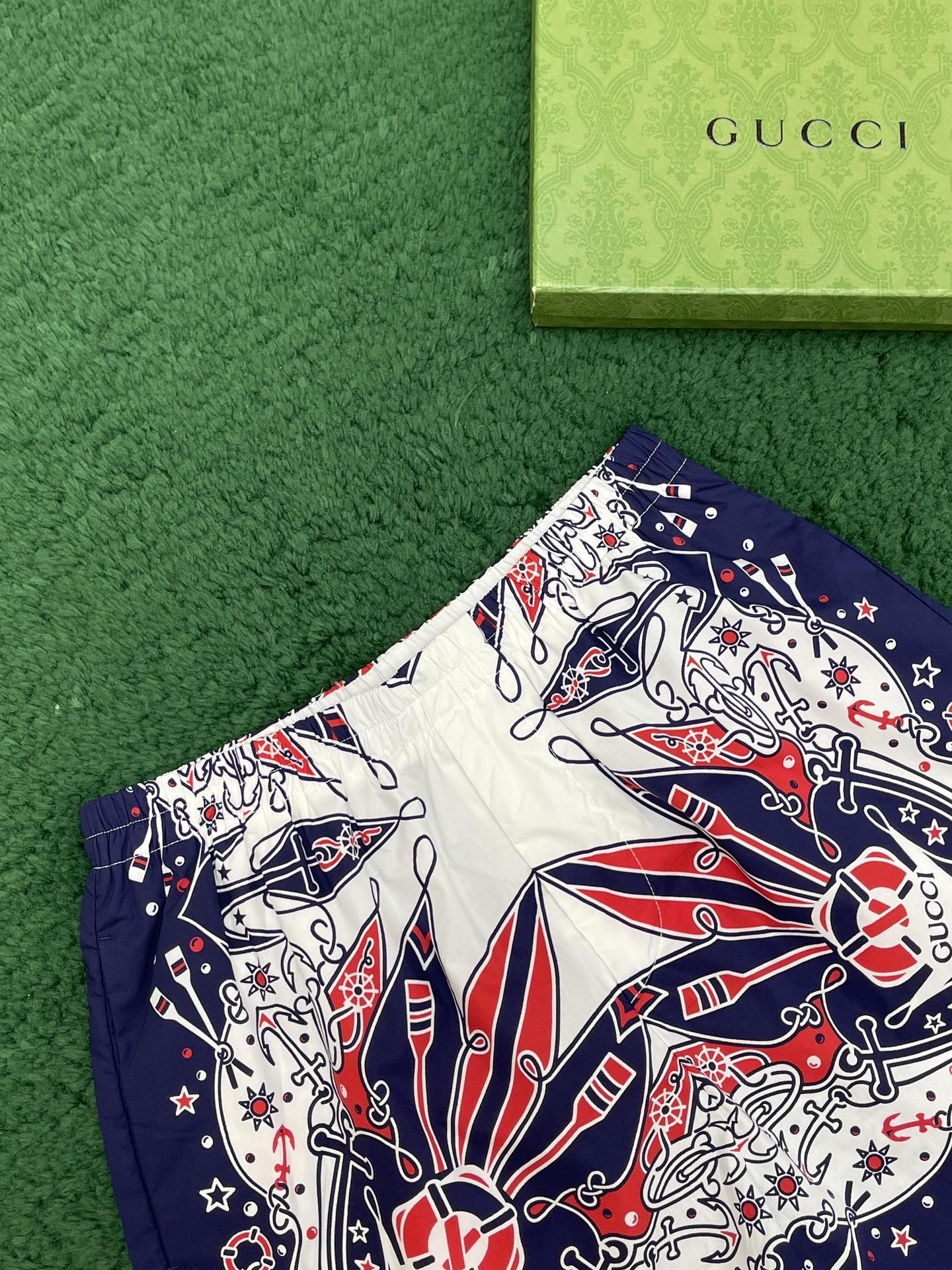 Gucci 구찌 반다나 프린트 코튼 숏 팬츠 “2COLOR” 레플리카 7번 이미지 - 의류 | 세미샵 레플리카 사이트
