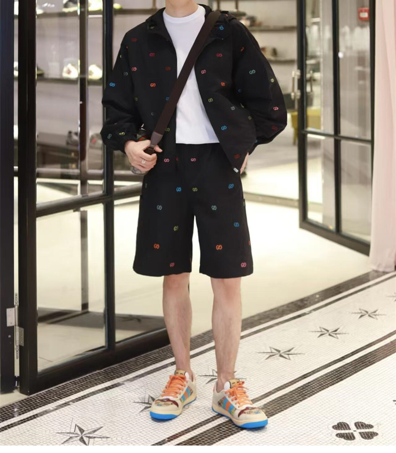 Gucci 구찌 와이드 GG 캔버스 필 쿠페 숏 팬츠 레플리카 3번 이미지 - 의류 | 세미샵 레플리카 사이트