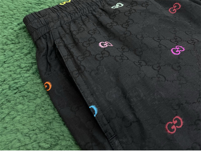 Gucci 구찌 와이드 GG 캔버스 필 쿠페 숏 팬츠 레플리카 8번 이미지 - 의류 | 세미샵 레플리카 사이트