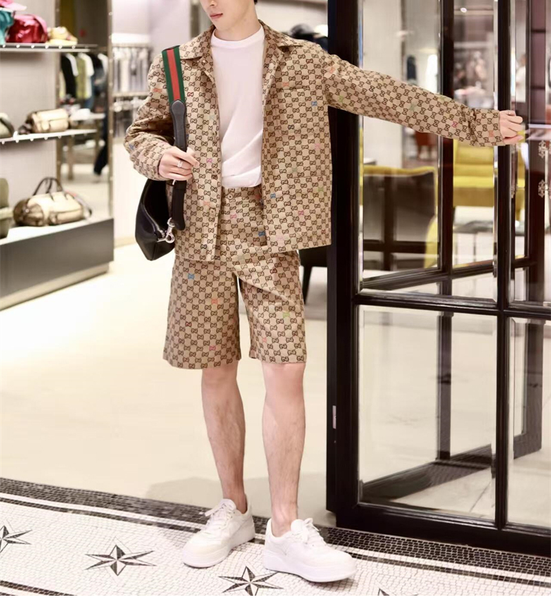 Gucci 구찌 와이드 GG 캔버스 필 쿠페 숏 팬츠 레플리카 4번 이미지 - 의류 | 세미샵 레플리카 사이트