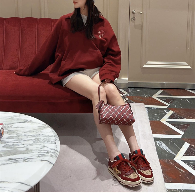 구찌 구찌 웹 인터로킹 G 로고 저지 스웨트셔츠 레플리카 14번 이미지 - 의류 | 세미샵 레플리카 사이트