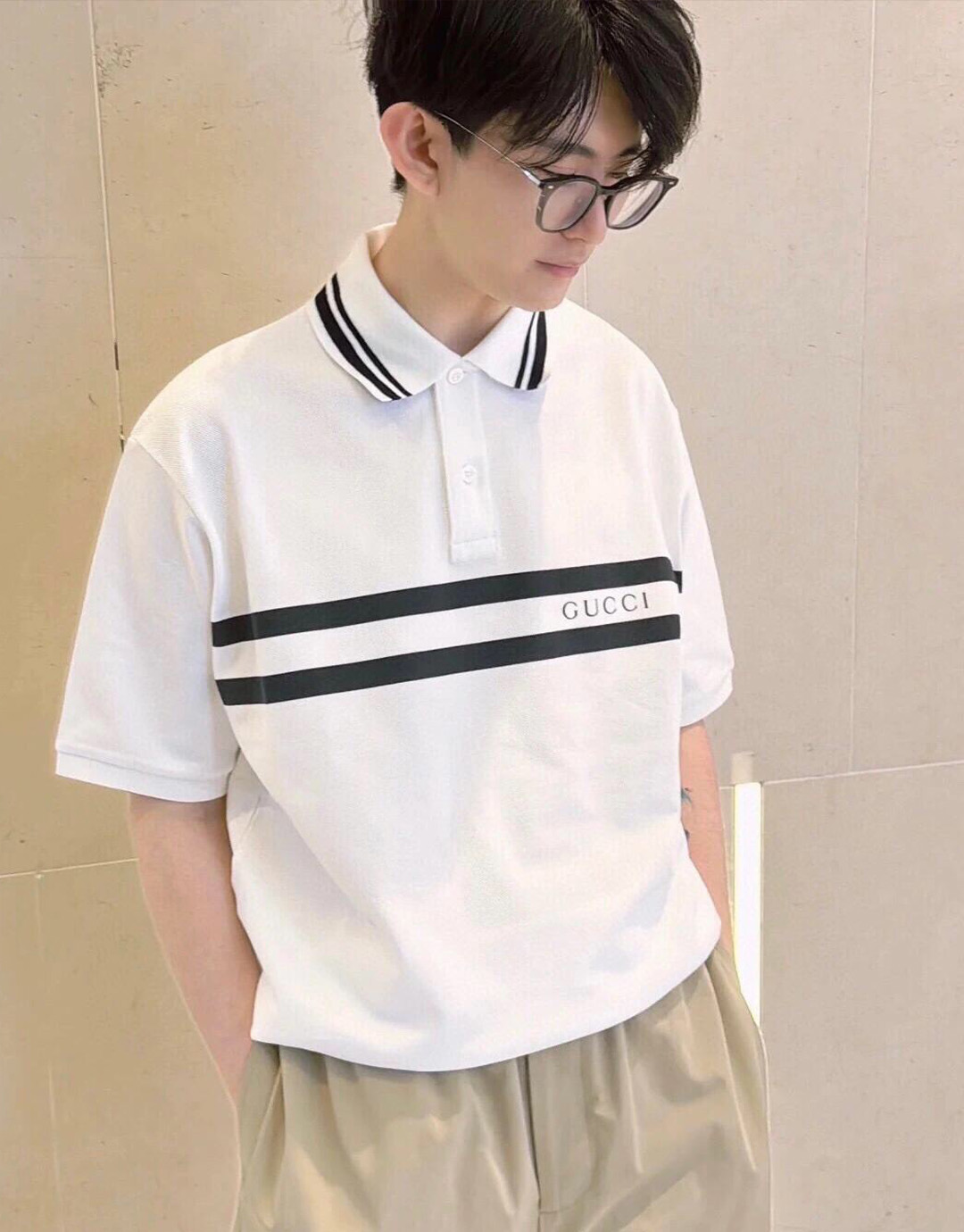 Gucci 구찌 24SS 화이트 로고 코튼 블렌드 PK 폴로 반팔 티셔츠 화이트 레플리카 4번 이미지 - 의류 | 세미샵 레플리카 사이트