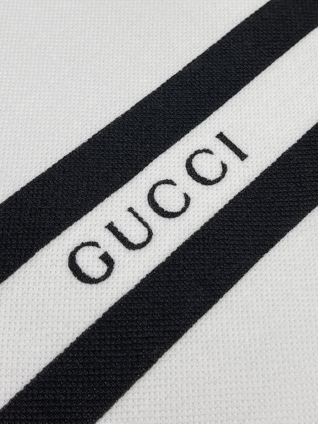 Gucci 구찌 24SS 화이트 로고 코튼 블렌드 PK 폴로 반팔 티셔츠 화이트 레플리카 13번 이미지 - 의류 | 세미샵 레플리카 사이트