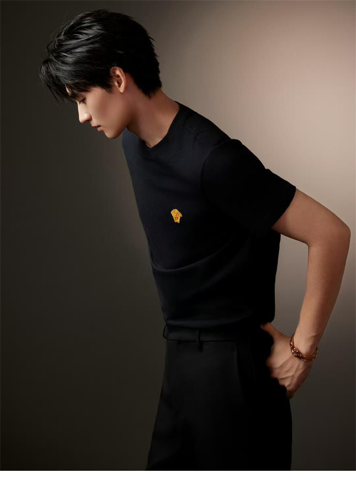 *기타 베르사체 25SS 메두사 패치 반팔 티셔츠 레플리카 3번 이미지 - 의류 | 세미샵 레플리카 사이트