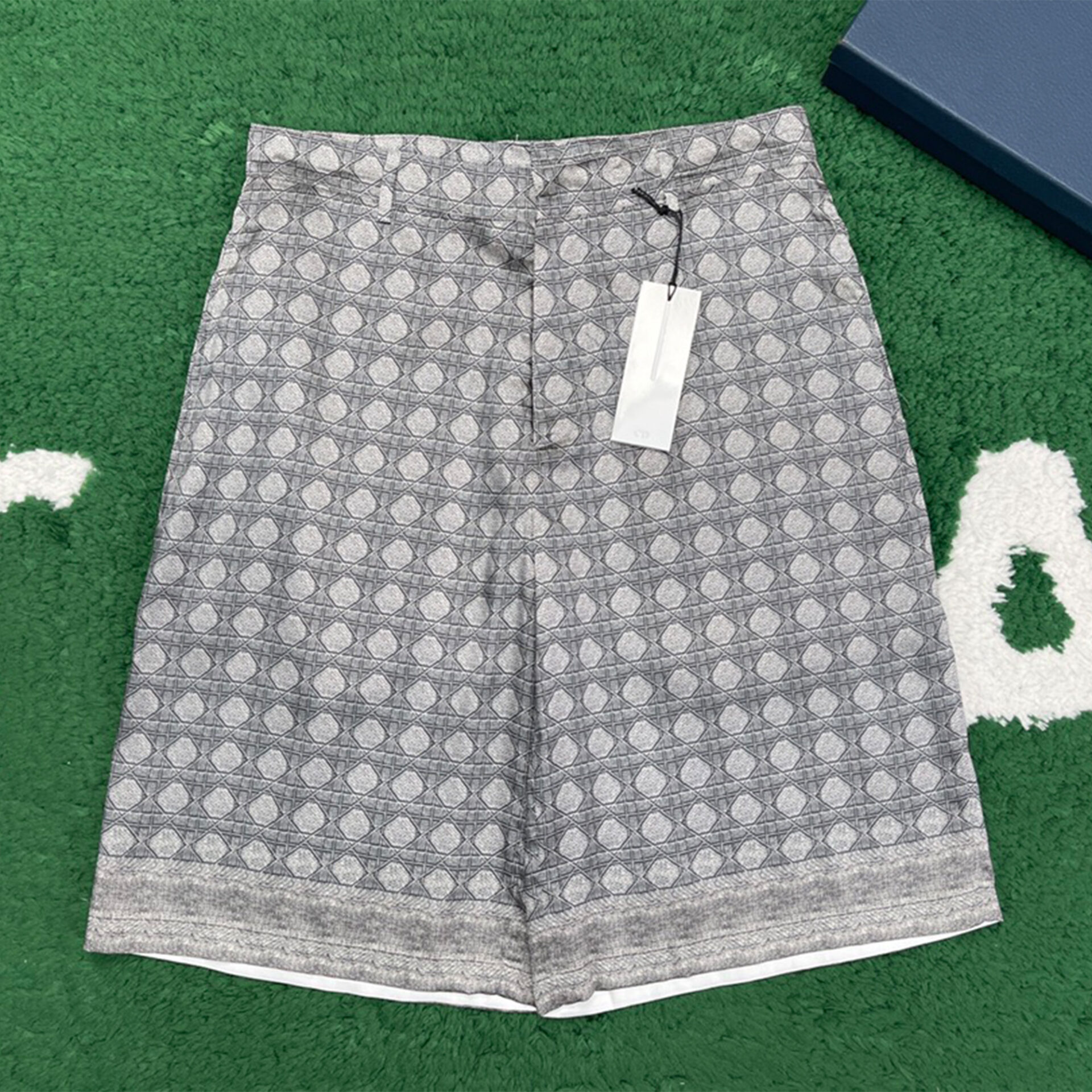 D I O R 디올 까나쥬 그래픽 버뮤다 팬츠 “2COLOR” 레플리카 1번 이미지 - 의류 | 세미샵 레플리카 사이트