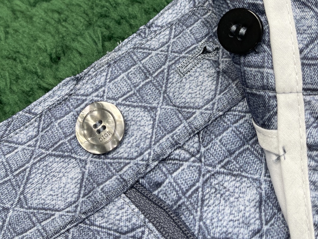 D I O R 디올 까나쥬 그래픽 버뮤다 팬츠 “2COLOR” 레플리카 14번 이미지 - 의류 | 세미샵 레플리카 사이트