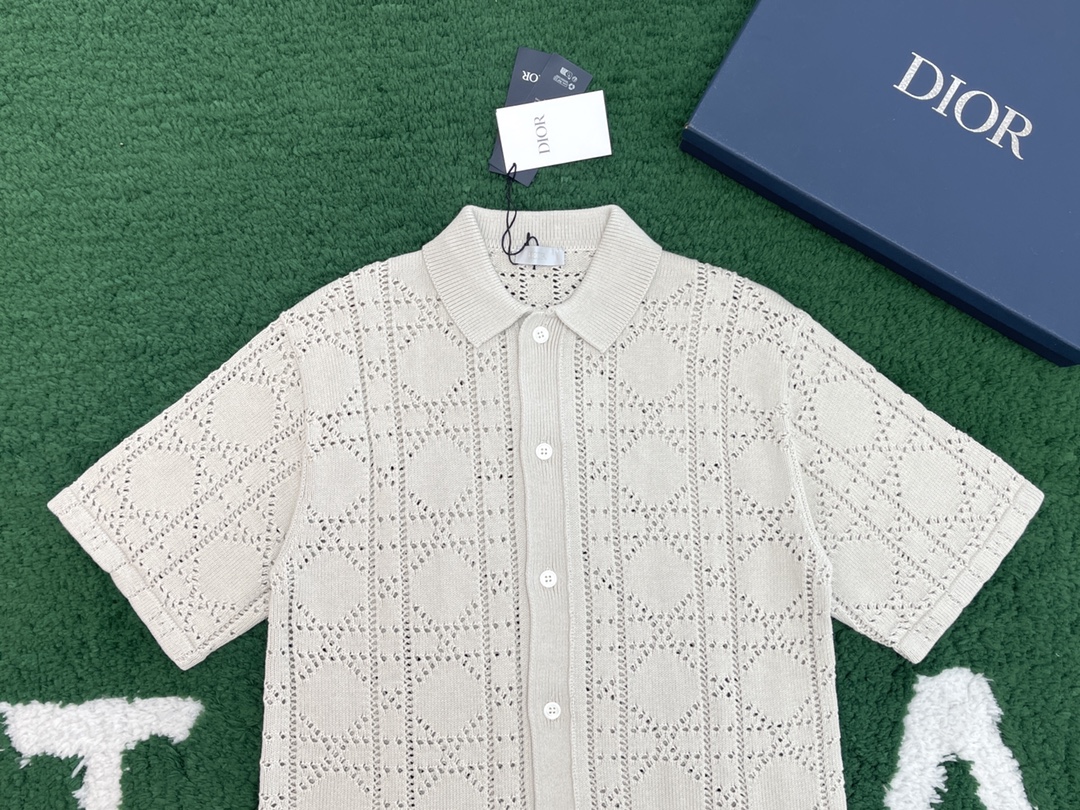 D I O R 디올 까나쥬 크로셰 니트 반소매 셔츠 “2COLOR” 레플리카 9번 이미지 - 의류 | 세미샵 레플리카 사이트