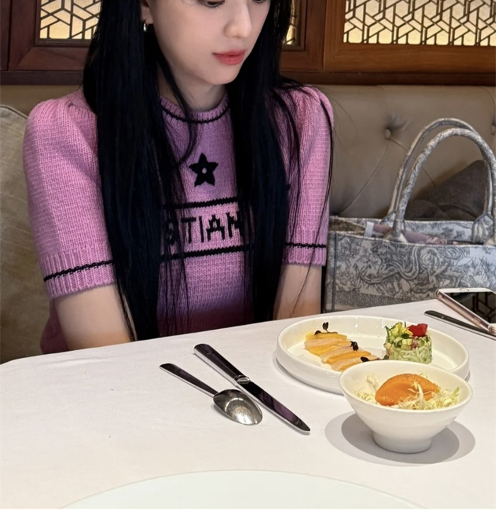 D I O R 디올 럭키 스타 울 캐시미어 반소매 니트 스웨터 레플리카 3번 이미지 - 의류 | 세미샵 레플리카 사이트