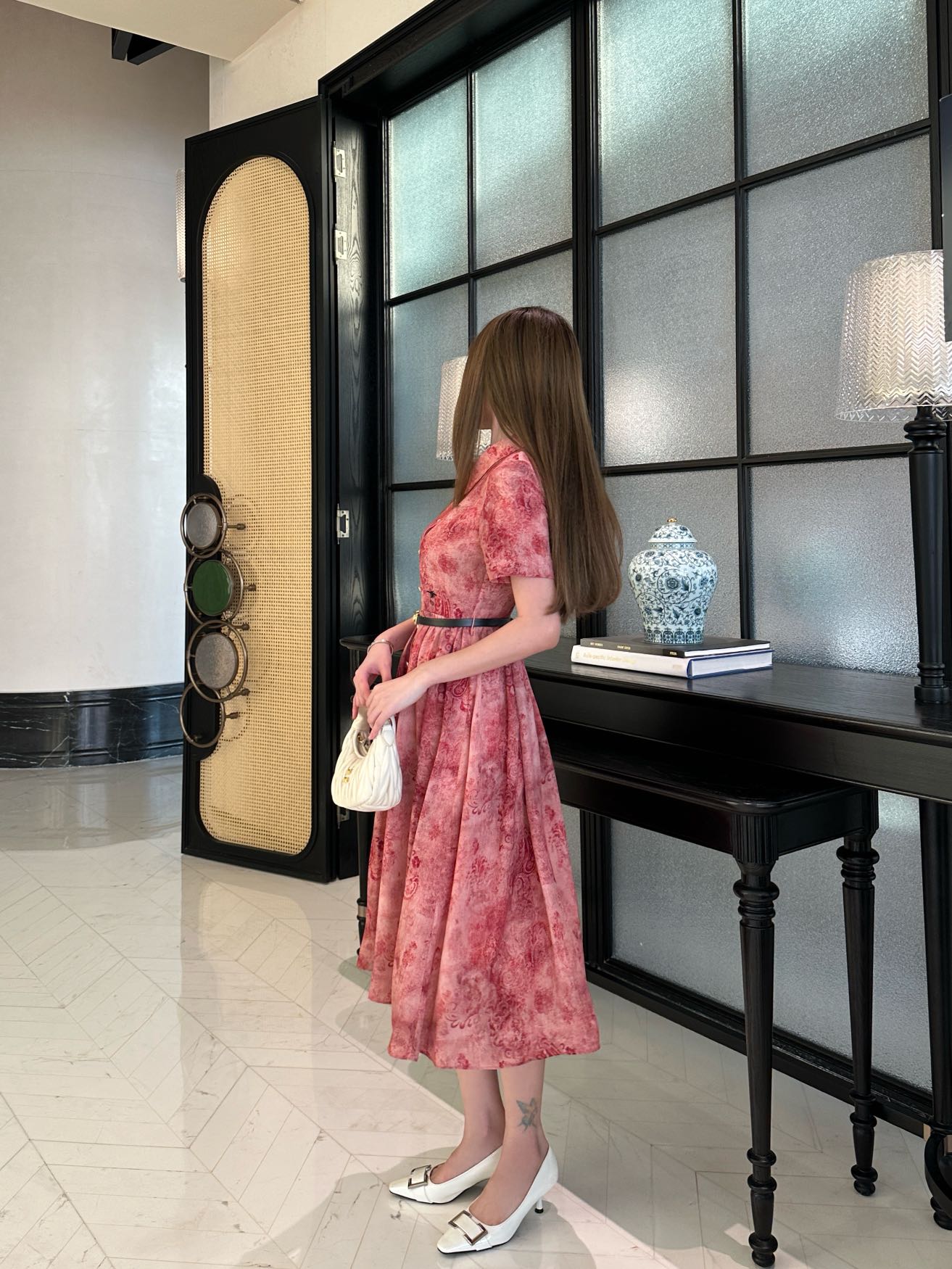 디올 디올 미드 렝스 벨티드 셔츠 드레스 레플리카 8번 이미지 - 의류 | 세미샵 레플리카 사이트