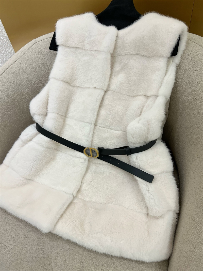 디올 디올 사가 폭스 로얄 밍크 베스트 레플리카 5번 이미지 - 의류 | 세미샵 레플리카 사이트